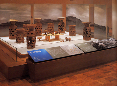 世界の考古美術　布留遺跡コーナー展示風景