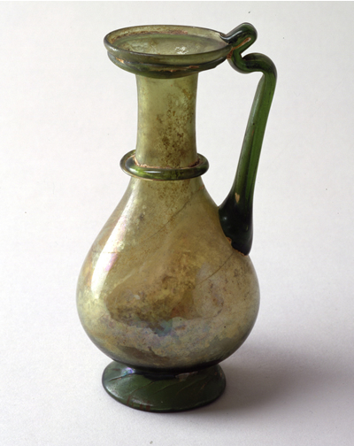 把手付瓶　4～5世紀頃　シリア　高16.6cm