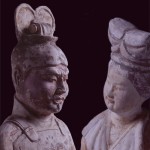 左:加彩文官　右:加彩女子　中国　唐時代